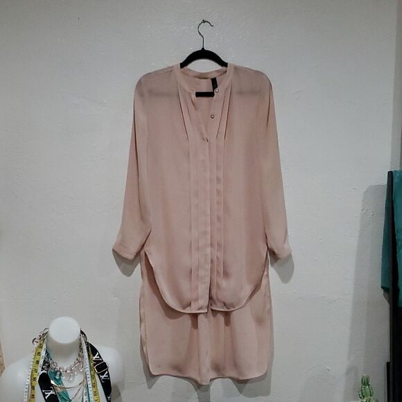 Chico's Black Label Button Up Pleated Tunic Blouse in Baby Pink - Picture 2 of 15